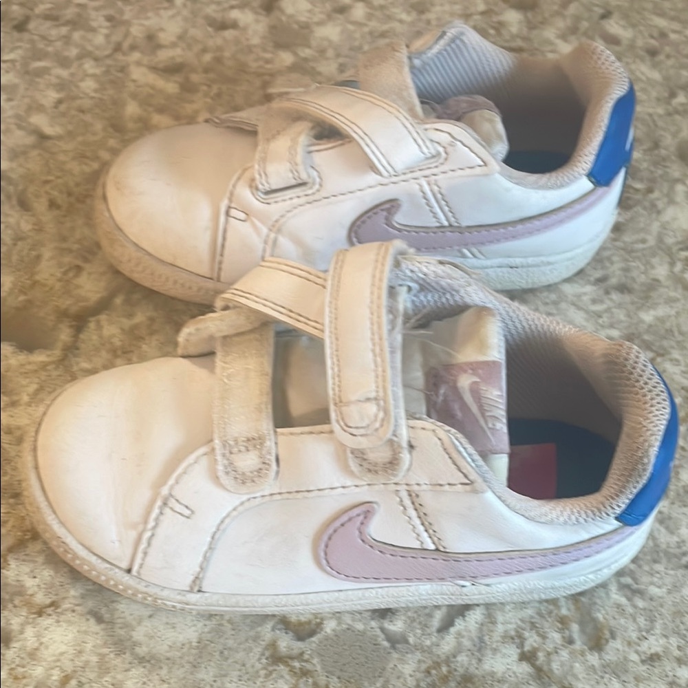 Nike White and Blue Velcro Sneakers